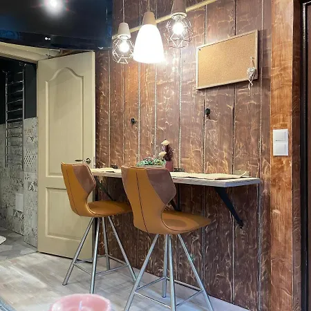 Apartman Exquisite & Steps To Center 1br With Free Parking